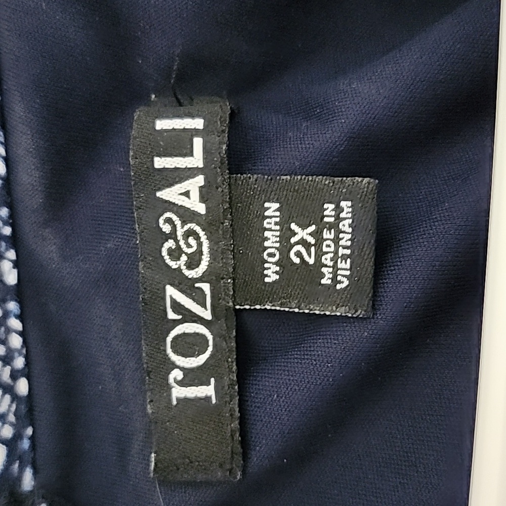 Navy blue/white sleeveless jumpsuit